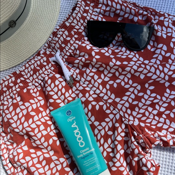 IMPECCABLE CONDITION! * swim trunks! - Picture 3 of 10